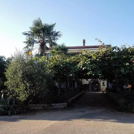 App Carla Apartamento Novigrad Istria Exterior foto