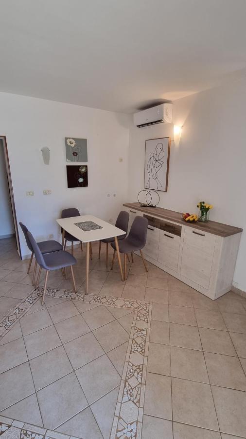App Carla Apartamento Novigrad Istria Exterior foto