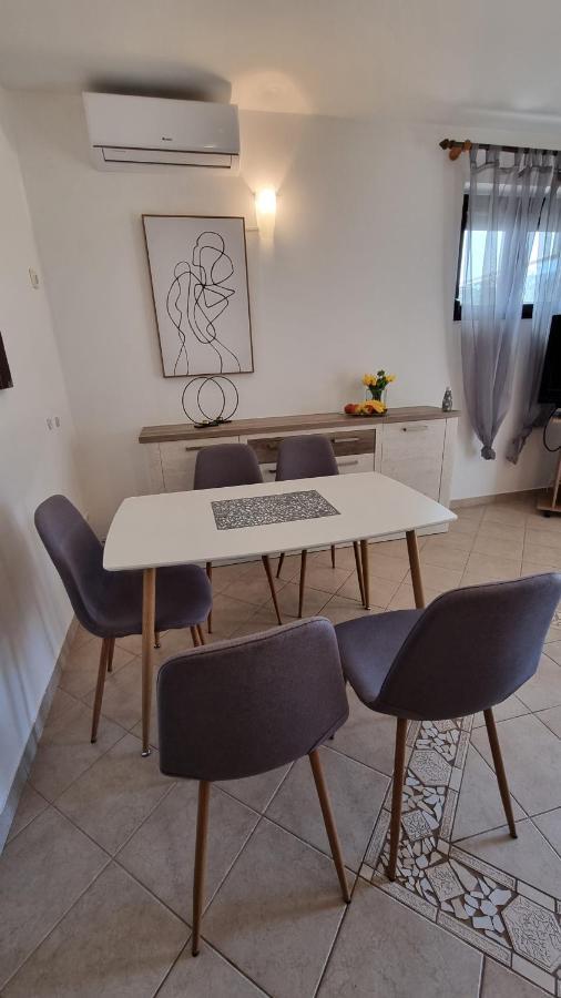 App Carla Apartamento Novigrad Istria Exterior foto
